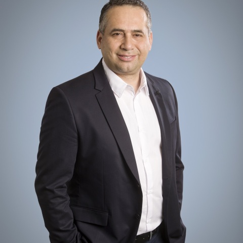 Ο Ezat Azem νέος Διευθύνων Σύμβουλος της Roche Hellas