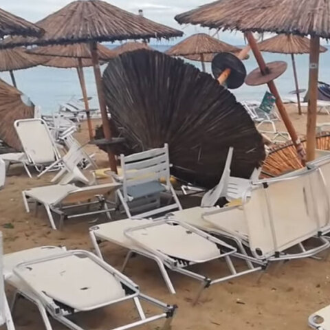 Η παραλία της Νέας Πλάγιας μετά την κακοκαιρία