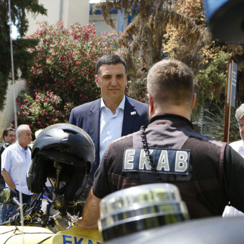 Επίσκεψη Κικίλια στα κεντρικά του ΕΚΑΒ