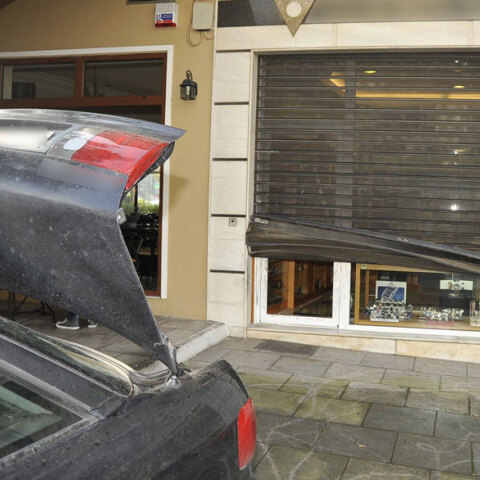 Διάρρηξη σε κοσμηματοπωλείο