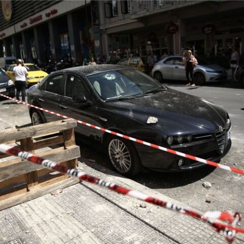 Zημιές στο κέντρο της Αθήνας μετά τα 5,1 Ρίχτερ