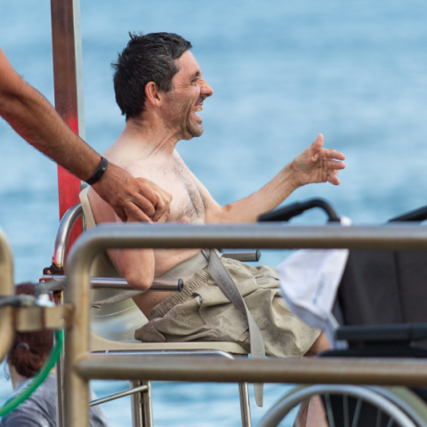 asyloaniaton-thalassa