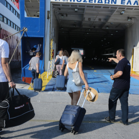 exodos-peiraias-kinisi