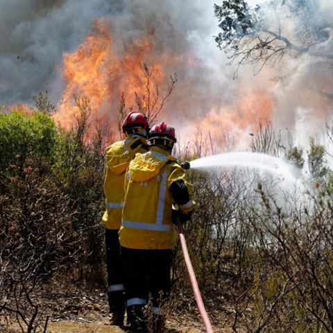Πύρινο μέτωπο στη νότια Γαλλία