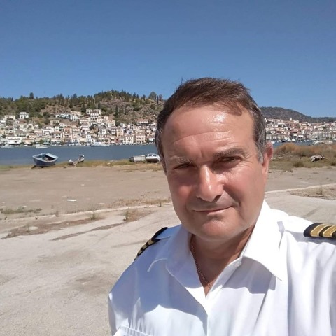 Νίκος Καρυστινός