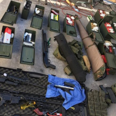 Το οπλοστάσιο του υπό κράτηση υπόπτου στο Λος Άντζελες