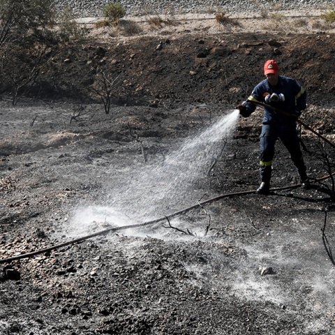 Πυρκαγιά στο Ποικίλο Όρος -Ασπρόπυργος