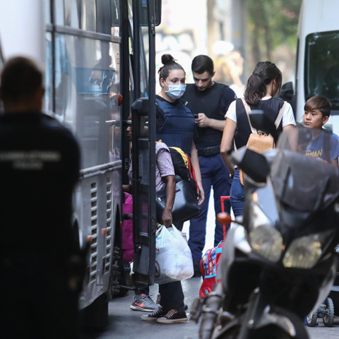 Επιχείρηση της ΕΛ.ΑΣ. στα Εξάρχεια © INTIMENEWS / ΓΙΑΝΝΗΣ ΛΙΑΚΟΣ