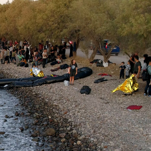 lesvos-metanastes-prosfyges1.jpg