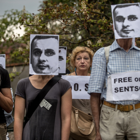 Ελευθερώστε τον Όλεγκ Σέντσοφ