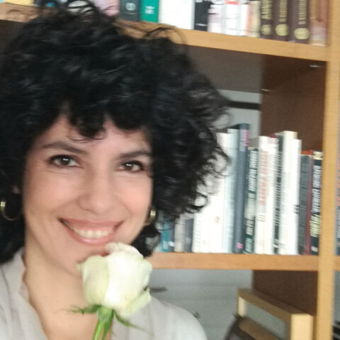 Αντιγόνη Ζόγκα