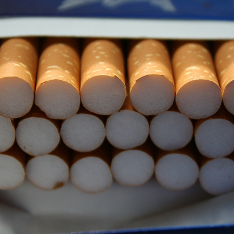 Λαθραία τσιγάρα