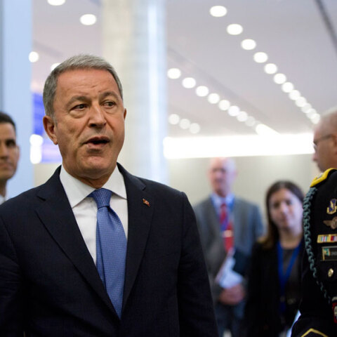 Χουλουσί Ακάρ