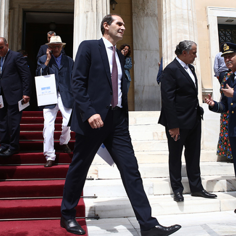 Απόστολος Βεσυρόπουλος