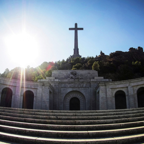 Μνημείο για τον Φράνκο στην Κοιλάδα των Πεσόντων