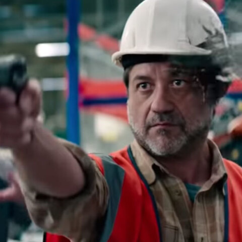 O «Αρτουρίτο» του Casa de Papel στο νέο τρέιλερ της ταινίας «Εξολοθρευτής: Σκοτεινό Πεπρωμένο»