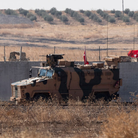 Τούρκοι στρατιώτες στα σύνορα με τη Συρία