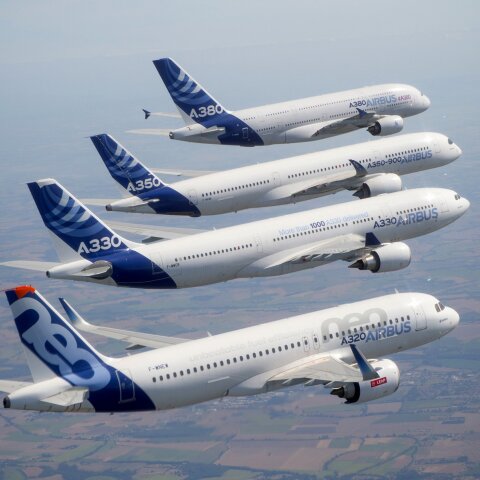 airbus-family-formation-flight1.jpg
