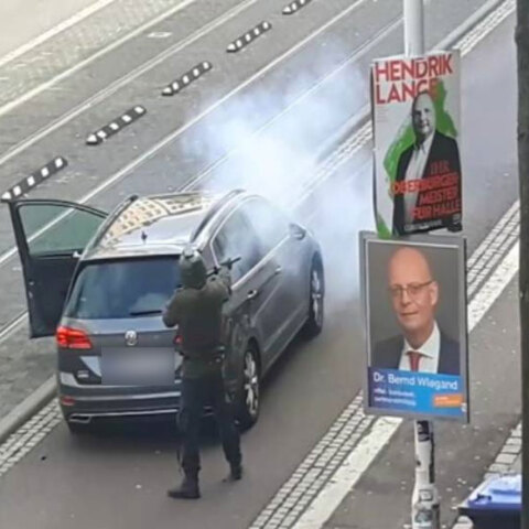 Ο ένοπλος που σκότωσε δύο ανθρώπους έξω από εβραϊκή συναγωγή στη Γερμανία