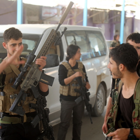 kurdish-fighters