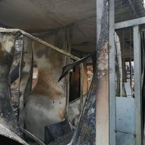 Σάμος: Εικόνες καταστροφής από την πυρκαγιά στο hotspot