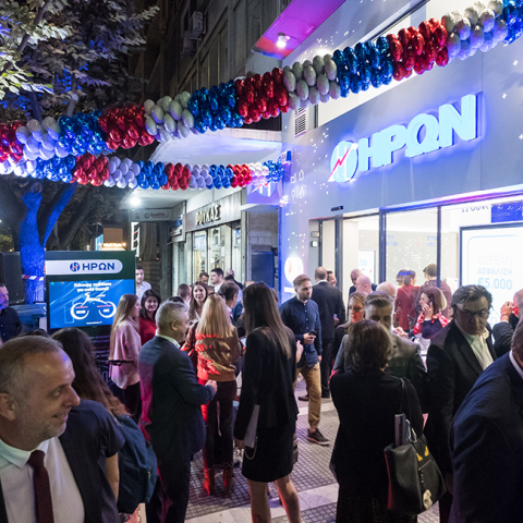 ΗΡΩΝ: δυναμική είσοδος στη Θεσσαλονίκη 