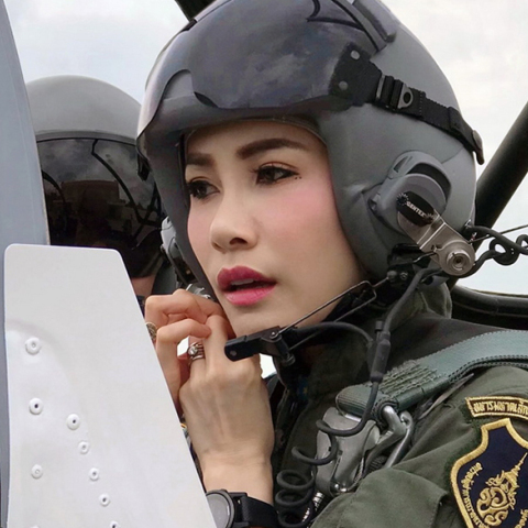 Σινεένατ Γονγκβατζιραπάκντι 