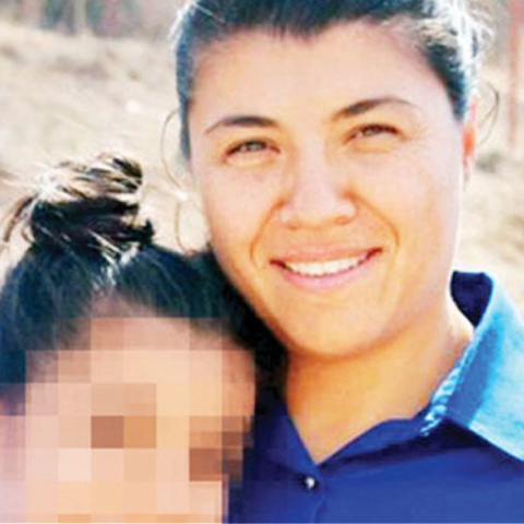 Εμινέ Μπουλούτ