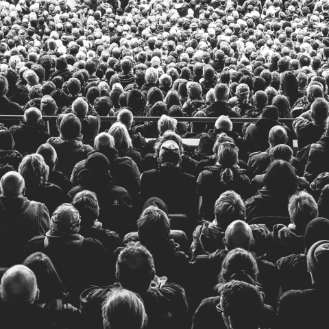 Πολύ φοβάμαι ότι μας παρακολουθούν