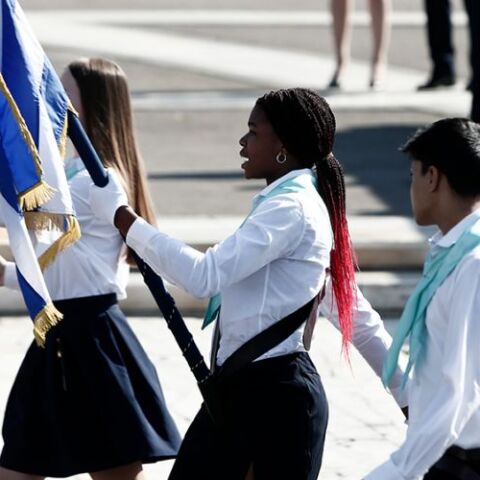 Η 17χρονη σημαιοφόρος Μέρσι από τα Πατήσια