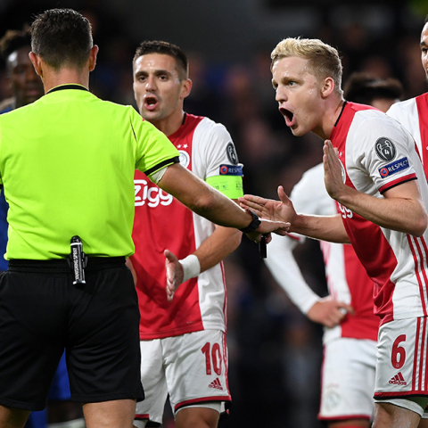 Διπλή αποβολή για τον Άγιαξ