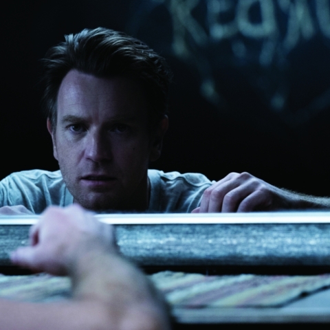 «Δόκτωρ ύπνος (Doctor Sleep)» του Μάικ Φλάναγκαν, Γιούαν ΜακΓκρέγκορ