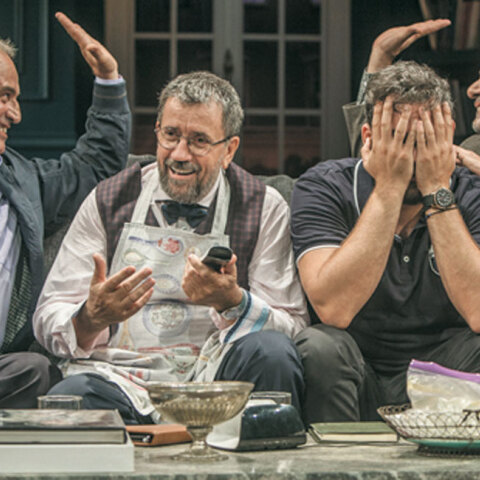 Θέατρο Κάππα «Δείπνο ηλιθίων»