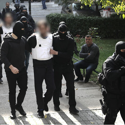 Στον ανακριτή οι συλληφθέντες για συμμετοχή στην «Επαναστατική Αυτοάμυνα» © Intime p.a.