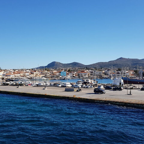 Αίγινα © Ελένη Μπεζιριάνογλου