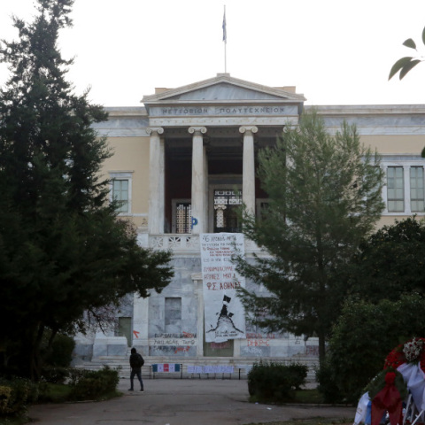 politexnio-epeteios1