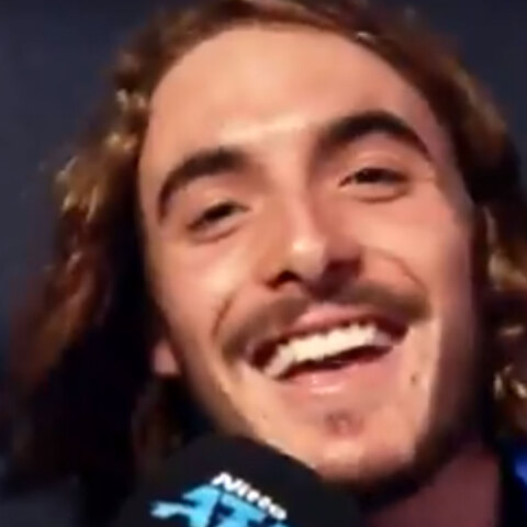 Ο Στέφανος Τσιτσιπάς τραγουδά «I'm so excited»