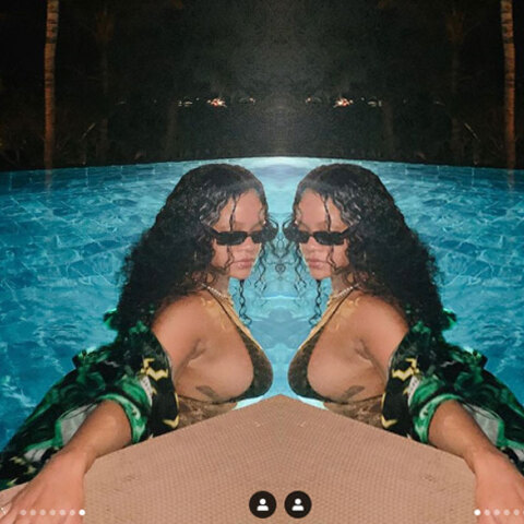 Η Ριάνα με μπικίνι στην πισίνα του σπιτιού της