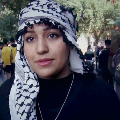 Διαδηλώτρια στη Βαγδάτη 