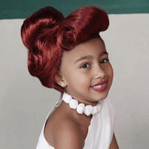 Η 6χρονη Νορθ ντυμένη Βίλμα Φλίνστοουν