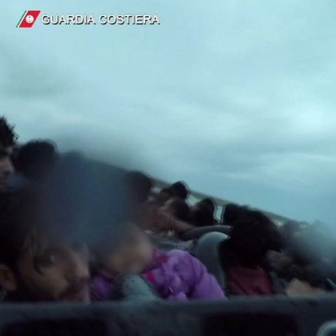 Διάσωση μεταναστών από την ιταλική Ακτοφυλακή