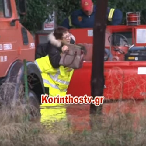 Πλημμύρες σε Κινέτα και Αγίους Θεοδώρους: Δραματικές στιγμές για εγκλωβισμένους κατοίκους