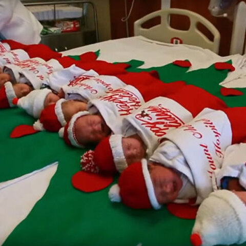 Μαιευτήριο στο Τέξας βάζει σε χριστουγεννιάτικη κάλτσα τα νεογέννητα