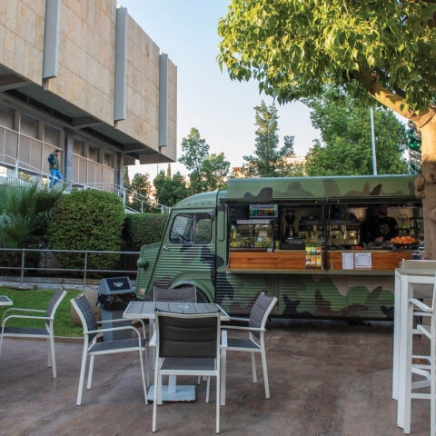 καντίνα, φορτηγάκι Citroen, Πολεμικό Μουσείο, Ριζάρη