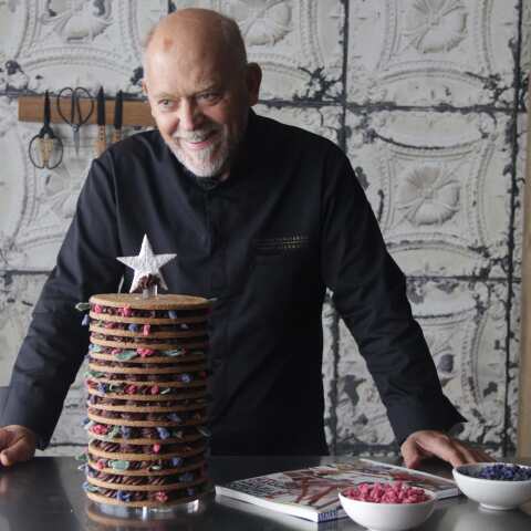 Στέλιος Παρλιάρος