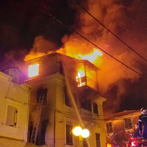 Μεγάλη φωτιά στην Κέρκυρα 