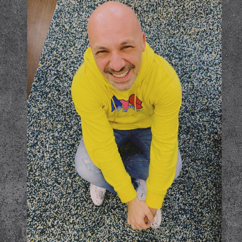 Νίκος Μουτσινάς