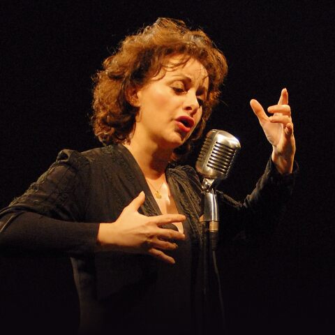 Jil Aigrot Edith Piaf Gazarte