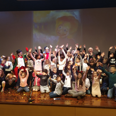 Δίπλα στα παιδιά και αυτά τα Χριστούγεννα η DEMO ABEE 