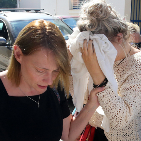 Ένοχη η 19χρονη Βρετανίδα για δημόσια βλάβη